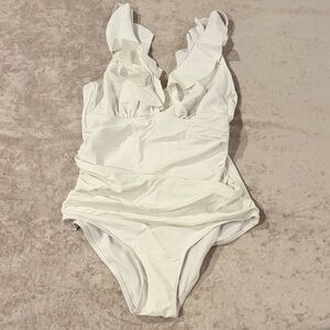 Elegant White Ruffled Swimsuit Large